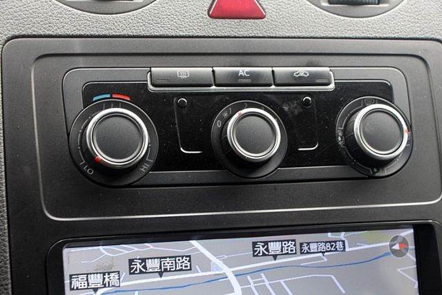 ✔️4安✔️後座已改完全攤平 ✔️安卓機 ✔️倒車顯影 ✔️後出風口  第13張相片