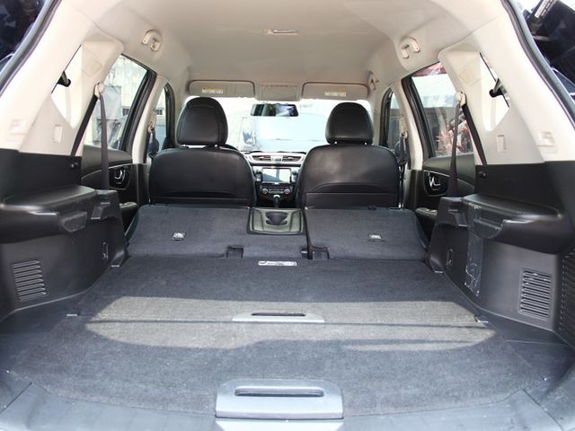 ✔️升級電尾門 ✔️升級光感應頭燈✔️電折 ✔️導航 ✔️倒車顯影 ✔️ISOFIX  第11張相片