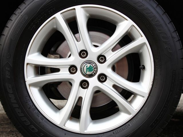 ✔️一手車 ✔️6安 ✔️皮椅 ✔️倒車顯影 ✔️胎壓監控 ✔️ISOFIX  第16張相片