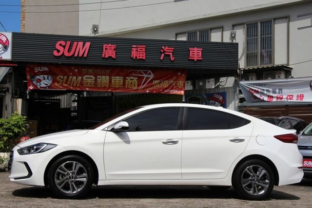 ✔️雙安 ✔️影音系統 ✔️皮椅✔️感應頭燈 ✔️感應雨刷 ✔️ISOFIX  第4張相片