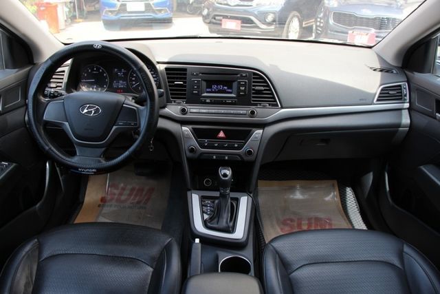 ✔️雙安 ✔️影音系統 ✔️皮椅✔️感應頭燈 ✔️感應雨刷 ✔️ISOFIX  第7張相片