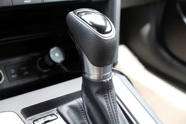 ✔️雙安 ✔️影音系統 ✔️皮椅✔️感應頭燈 ✔️感應雨刷 ✔️ISOFIX  第9張相片