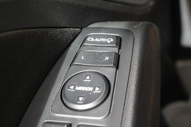 ✔️雙安 ✔️影音系統 ✔️皮椅✔️感應頭燈 ✔️感應雨刷 ✔️ISOFIX  第11張相片