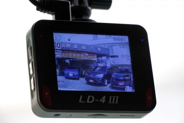 ✔️雙安 ✔️影音系統 ✔️皮椅✔️感應頭燈 ✔️感應雨刷 ✔️ISOFIX  第13張相片