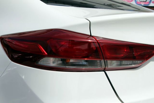 ✔️雙安 ✔️影音系統 ✔️皮椅✔️感應頭燈 ✔️感應雨刷 ✔️ISOFIX  第18張相片