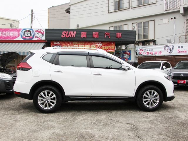 ✔️6安 ✔️ACC ✔️電尾門 ✔️環景 ✔️IKEY ✔️後出風口 ✔️定速✔️LED頭燈  ✔️跑10萬  第4張相片