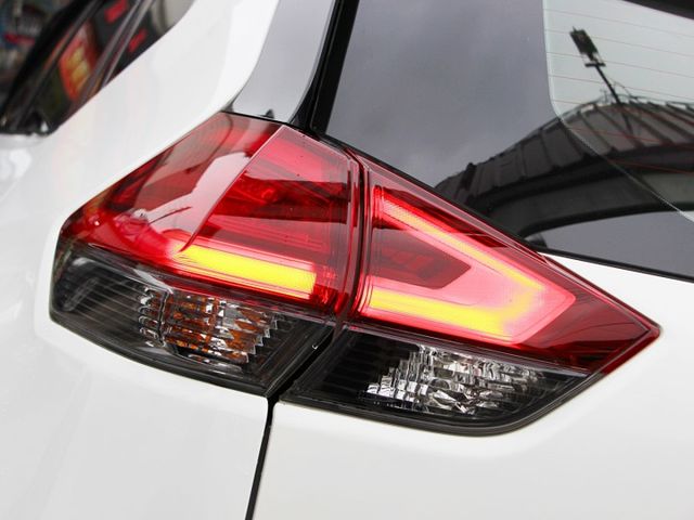 ✔️6安 ✔️ACC ✔️電尾門 ✔️環景 ✔️IKEY ✔️後出風口 ✔️定速✔️LED頭燈  ✔️跑10萬  第15張相片