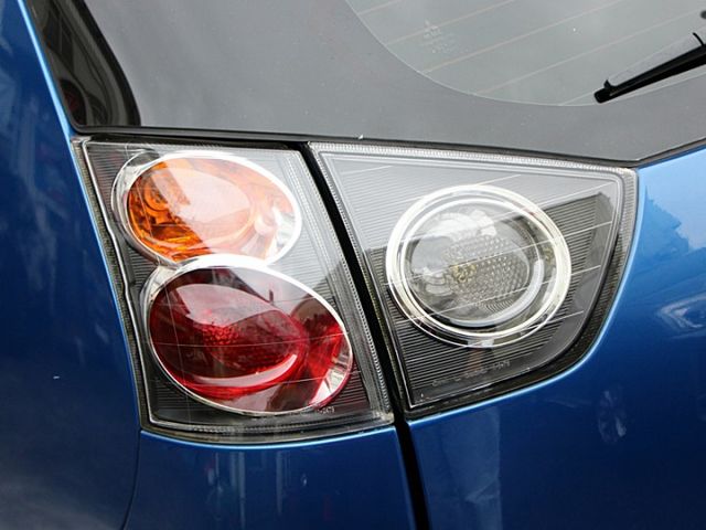 ✔️2安✔️io運動版✔️燻黑大燈✔️影音✔️倒車顯影✔️抬頭顯示器✔️跑31萬  第6張相片