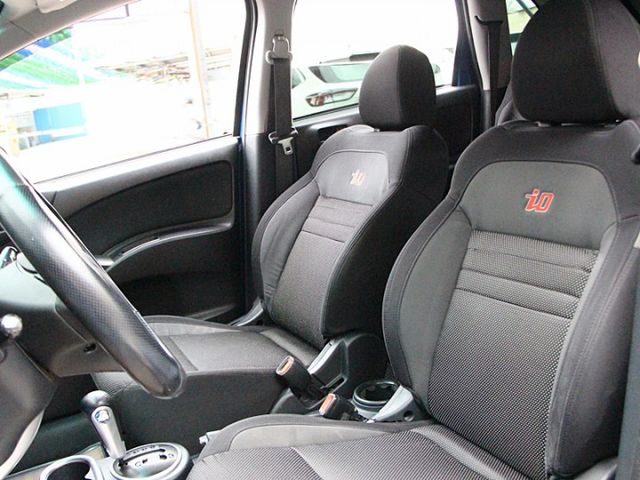 ✔️2安✔️io運動版✔️燻黑大燈✔️影音✔️倒車顯影✔️抬頭顯示器✔️跑31萬  第9張相片