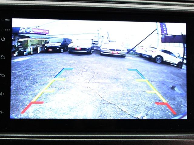 ✔️2安✔️io運動版✔️燻黑大燈✔️影音✔️倒車顯影✔️抬頭顯示器✔️跑31萬  第15張相片