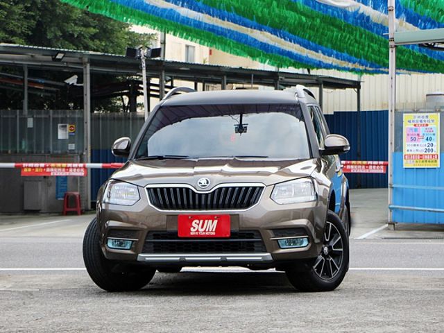 ✔️Varioflex後排座椅系統，三張獨立座椅皆可傾倒、前翻或拆卸，後車廂可從416公升延伸至1760公升✔️後出風口  第1張相片