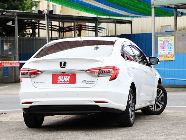 ✔️6安✔️定速✔️天窗✔️恆溫✔️ 安卓機✔️尾翼✔️電折✔️電子手煞車✔️TCS✔️跑10萬  第3張相片