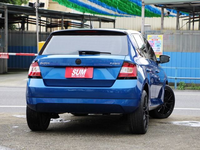 ✔️6安 ✔️IKEY ✔️安卓機 ✔️定速 ✔️改鋁圈 ✔️isofix ✔️TCS ✔️跑9萬  第3張相片