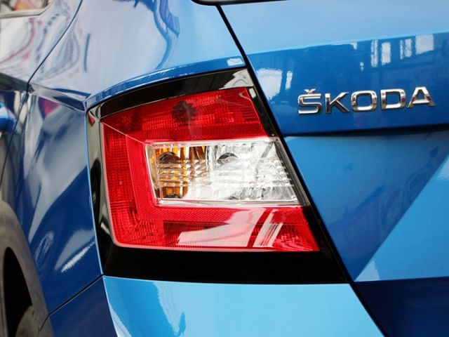 ✔️6安 ✔️IKEY ✔️安卓機 ✔️定速 ✔️改鋁圈 ✔️isofix ✔️TCS ✔️跑9萬  第6張相片