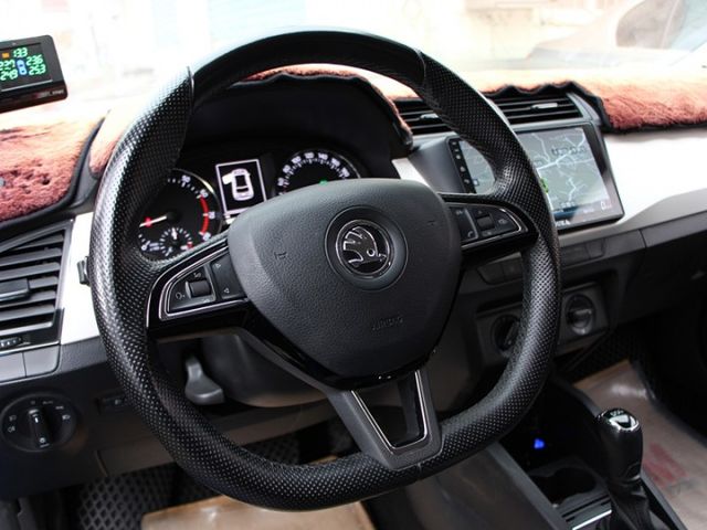 ✔️6安 ✔️IKEY ✔️安卓機 ✔️定速 ✔️改鋁圈 ✔️isofix ✔️TCS ✔️跑9萬  第13張相片