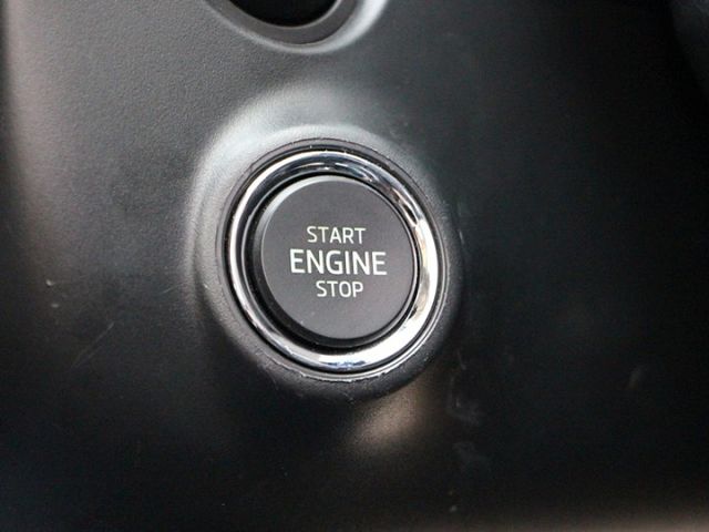 ✔️6安 ✔️IKEY ✔️安卓機 ✔️定速 ✔️改鋁圈 ✔️isofix ✔️TCS ✔️跑9萬  第14張相片