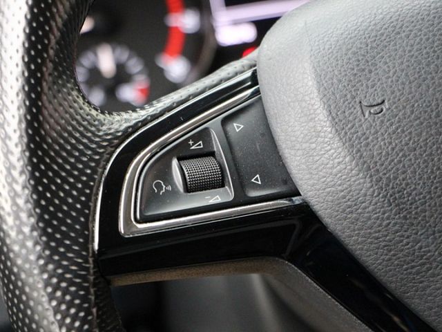 ✔️6安 ✔️IKEY ✔️安卓機 ✔️定速 ✔️改鋁圈 ✔️isofix ✔️TCS ✔️跑9萬  第15張相片