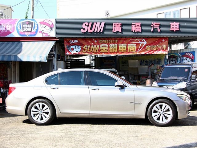 ✔️6安✔️IKEY✔️雙區恆溫✔️天窗✔️後座出風口✔️電子手煞車✔️電尾門✔️磁吸們✔️跑17萬  第4張相片