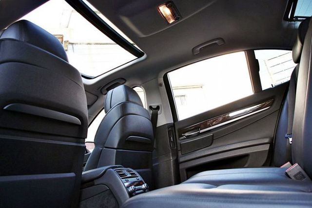 ✔️6安✔️IKEY✔️雙區恆溫✔️天窗✔️後座出風口✔️電子手煞車✔️電尾門✔️磁吸們✔️跑17萬  第8張相片