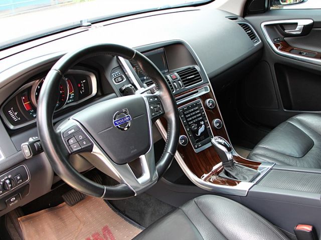 ✔️6安✔️定速✔️倒車顯影✔️電動椅✔️電動尾門✔️HID頭燈✔️原廠保養✔️TCS✔️跑13萬  第15張相片