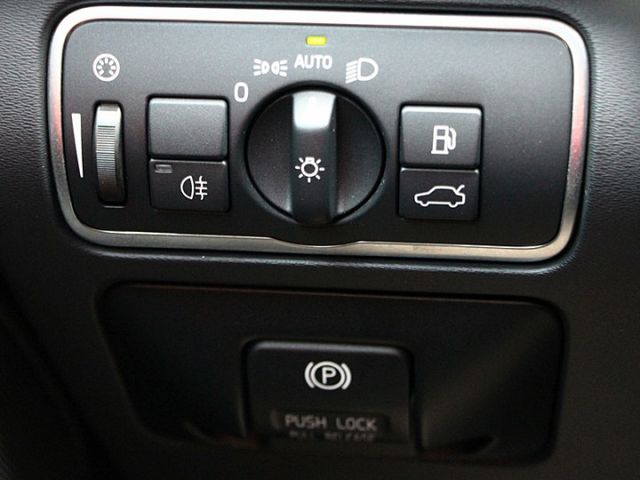 ✔️6安✔️定速✔️倒車顯影✔️電動椅✔️電動尾門✔️HID頭燈✔️原廠保養✔️TCS✔️跑13萬  第16張相片