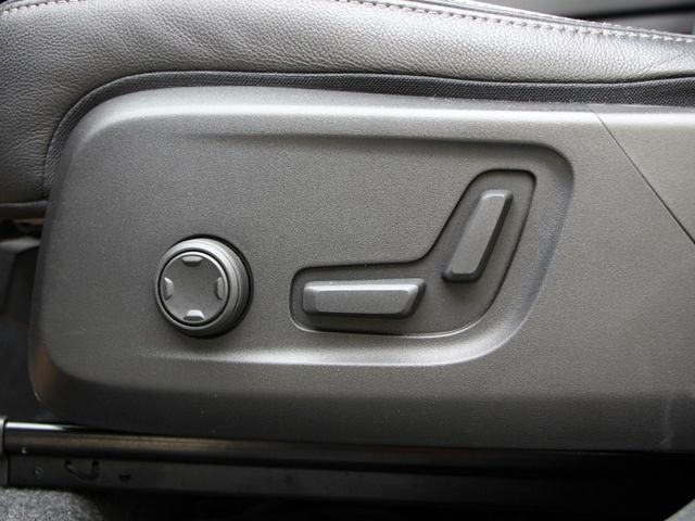 ✔️7安 ✔️ACC ✔️電尾門 ✔️環景 ✔️IKEY摸門 ✔️雙電動椅 ✔️LED頭燈 ✔️TCS ✔️跑10萬  第18張相片