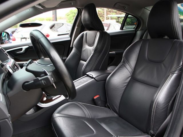 ✔️6安 ✔️快撥 ✔️定速 ✔️導航 ✔️HID頭燈 ✔️雙電動椅 ✔️跑8萬  第9張相片