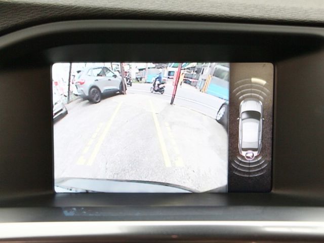 ✔️6安 ✔️快撥 ✔️定速 ✔️導航 ✔️HID頭燈 ✔️雙電動椅 ✔️跑8萬  第16張相片