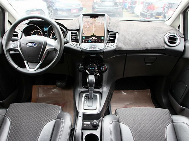 ✔️6安✔️抬頭顯示器✔️快控✔️影音✔️✔️恆溫✔️倒車顯影✔️跑10萬  第7張相片