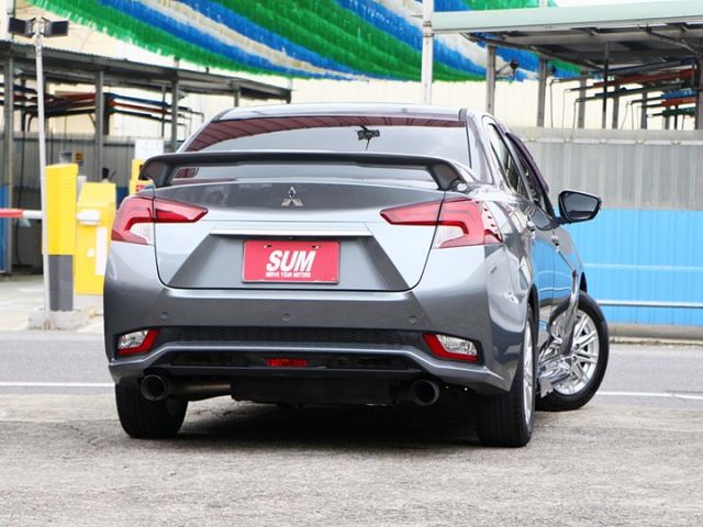 ✔️6安 ✔️IKEY ✔️數位儀表 ✔️尾翼 ✔️改閥門排氣管 ✔️影音 ✔️跑9萬  第3張相片