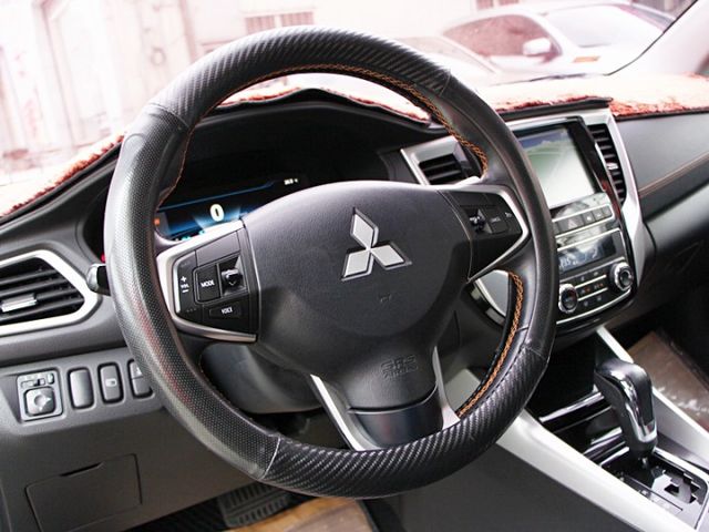 ✔️6安 ✔️IKEY ✔️數位儀表 ✔️尾翼 ✔️改閥門排氣管 ✔️影音 ✔️跑9萬  第13張相片