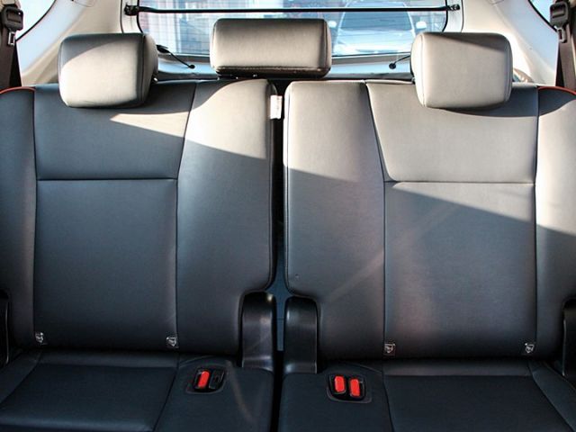 ✔️4安 ✔️快撥 ✔️定速 ✔️盲點✔️顯影 ✔️IKEY✔️單電滑門 ✔️跑12萬9  第11張相片