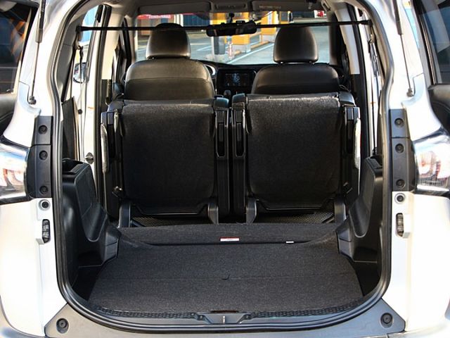 ✔️4安 ✔️快撥 ✔️定速 ✔️盲點✔️顯影 ✔️IKEY✔️單電滑門 ✔️跑12萬9  第13張相片