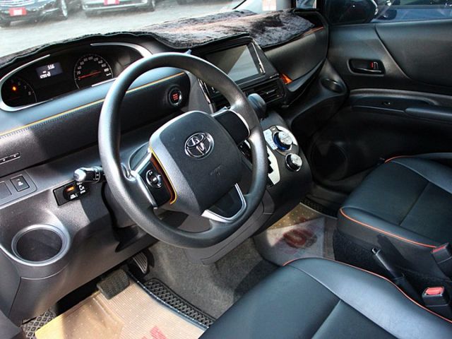 ✔️4安 ✔️快撥 ✔️定速 ✔️盲點✔️顯影 ✔️IKEY✔️單電滑門 ✔️跑12萬9  第14張相片