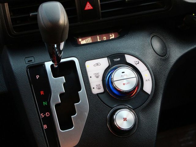 ✔️4安 ✔️快撥 ✔️定速 ✔️盲點✔️顯影 ✔️IKEY✔️單電滑門 ✔️跑12萬9  第20張相片