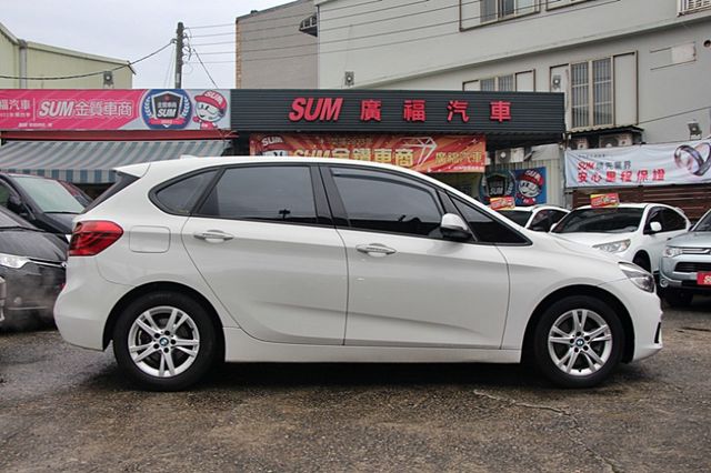 ✔️6安 ✔️IKEY ✔️後出風口 ✔️感應頭燈 ✔️感應雨刷 ✔️isofix  第4張相片