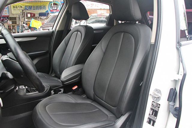 ✔️6安 ✔️IKEY ✔️後出風口 ✔️感應頭燈 ✔️感應雨刷 ✔️isofix  第6張相片