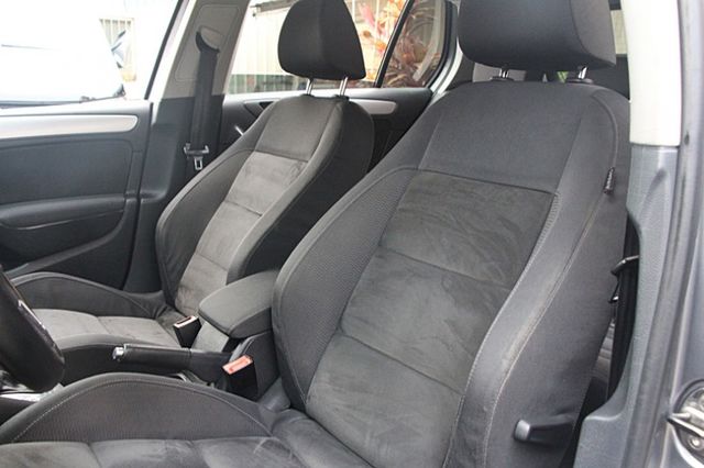 ✔️雙增壓 ✔️安卓機 ✔️定速 ✔️感應頭燈 ✔️感應雨刷 ✔️ISOFIX ✔️只跑12萬  第9張相片