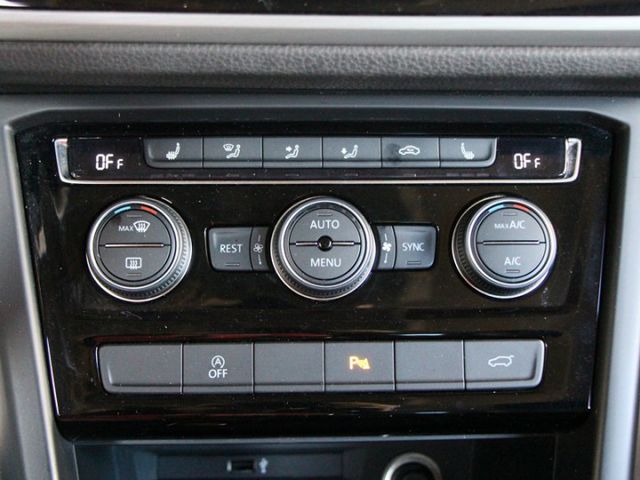 ✔️9安 ✔️IKEY ✔️CARPLAY ✔️3區控溫 ✔️電尾門 ✔️ACC ✔️跑10萬  第19張相片