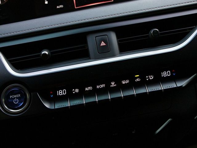 ✔️8安 ✔️IKEY ✔️CARPLAY ✔️分區控溫 ✔️電尾門 ✔️ACC ✔️跑12萬  第15張相片