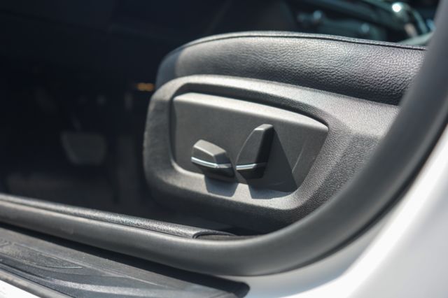 渦輪增壓、里程總計11萬、原車原鈑件、總代理、環景系統、電動尾門、電動座椅  第10張相片