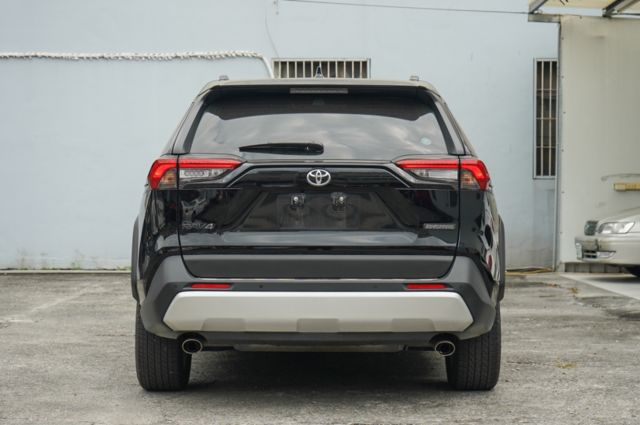 越野冒險版、4WD、環景系統、ACC跟車、車偏警示、全景天窗、電動腰靠  第4張相片