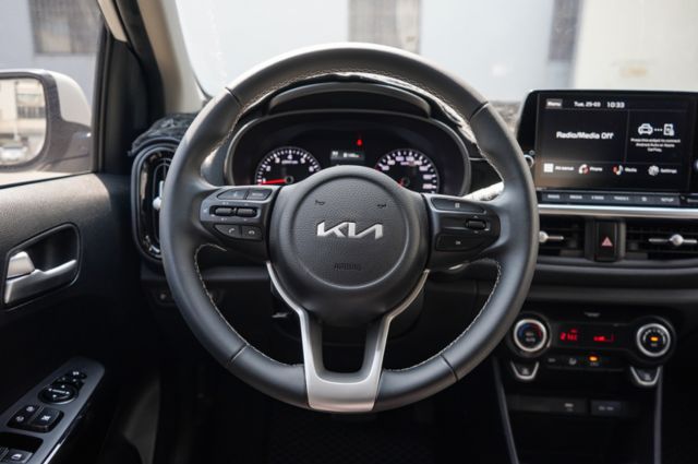 X-LINE、里程僅跑1萬5、代步首推好車、摸門、免KEY、光感應頭燈、整備中  第8張相片