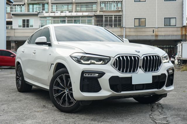 40i M Sport版3.0、渦輪增壓、全景天窗、電動尾門、環景系統、自動停車、ACC跟車、電動方向盤  第1張相片