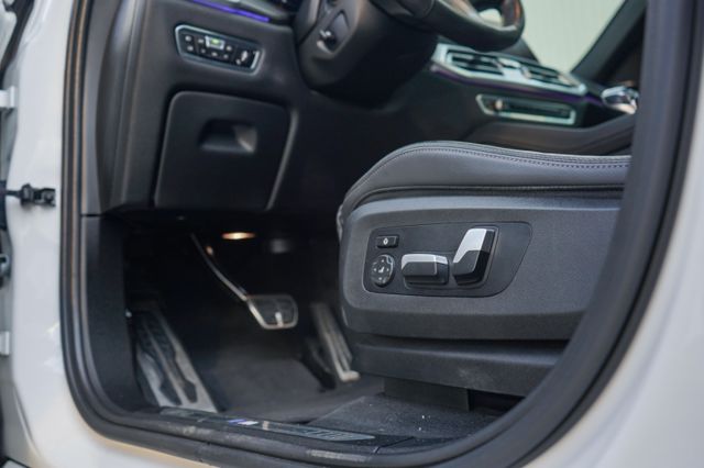 40i M Sport版3.0、渦輪增壓、全景天窗、電動尾門、環景系統、自動停車、ACC跟車、電動方向盤  第12張相片