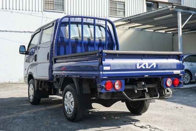 整備中、里程不到1千、鐵後斗+橡膠墊、渦輪增壓、4WD、倒車顯影  第3張相片