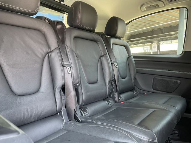 V-CLASS W447  第7張相片