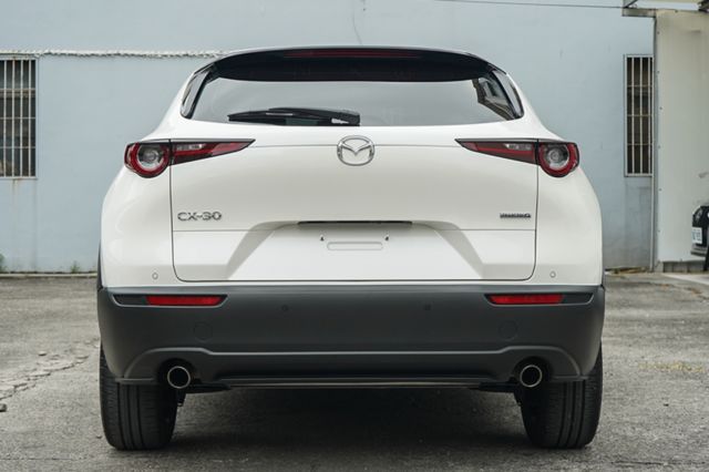 Signature最頂級、里程僅跑1.2萬、BOSE音響、車偏、ACC跟車、電動尾門、環景系統、倒車顯影  第4張相片