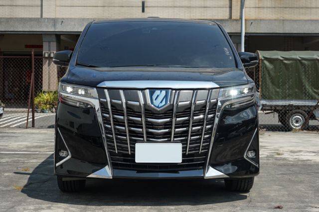 油電版2.5、里程僅跑5萬多、雙前冷熱椅、17揚、車偏、ACC跟車、環景、全景天窗、4WD  第2張相片