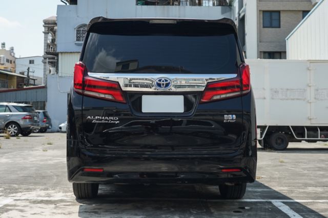 油電版2.5、里程僅跑5萬多、雙前冷熱椅、17揚、車偏、ACC跟車、環景、全景天窗、4WD  第4張相片